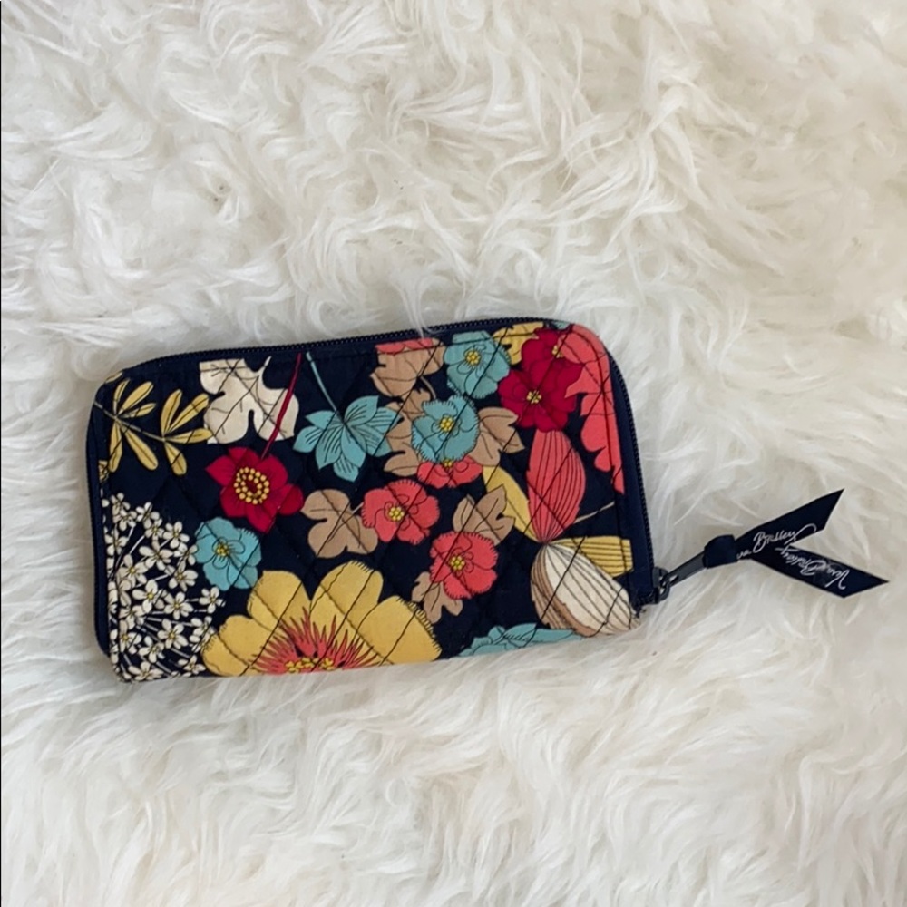 Vera Bradley Happy Snails Zip Around Wallet 🐌